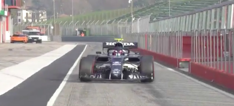 Formula 1 | AlphaTauri, Tsunoda in pista ad Imola per preparare l’esordio in Bahrain [VIDEO]