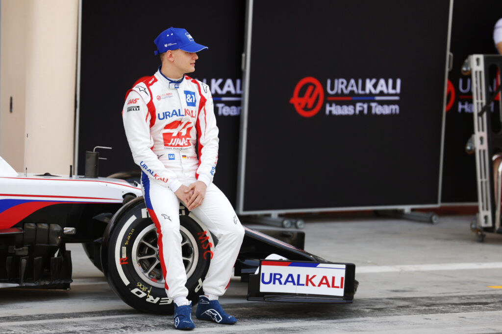 F1 Test | Haas, un problema idraulico ferma Mick Schumacher