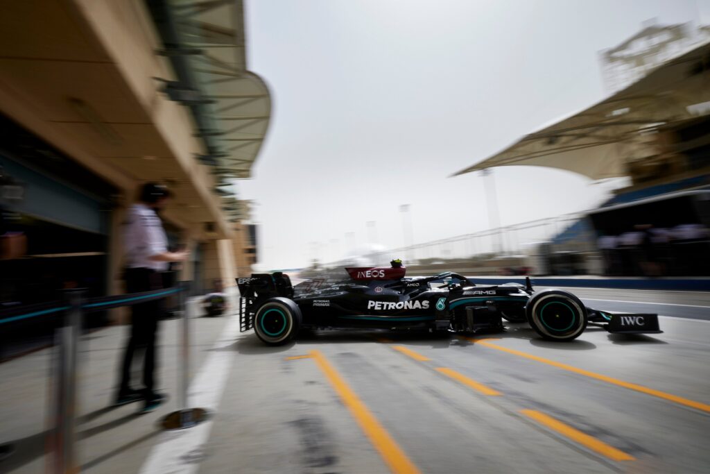 F1 | Mercedes, giornata di “filming day” in Bahrain [VIDEO]