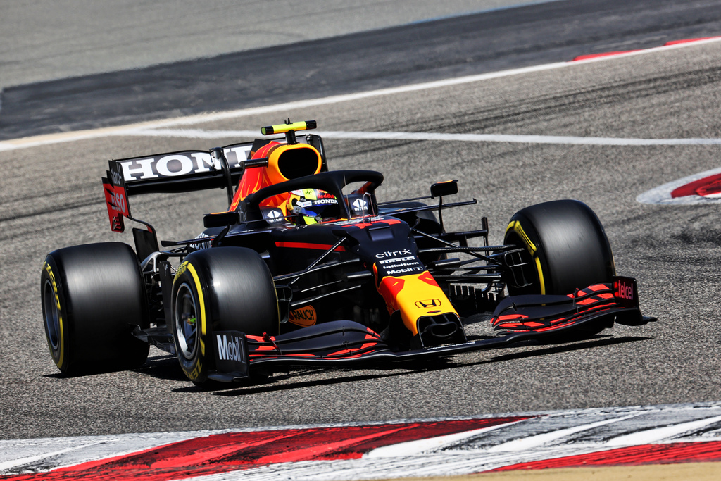 F1 | Test Bahrain Day 3: Perez il più veloce della mattina