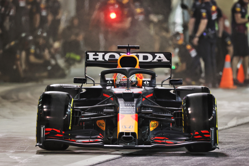 F1 | Red Bull, Horner: “Daremo le stesse opportunità a Verstappen e Perez”