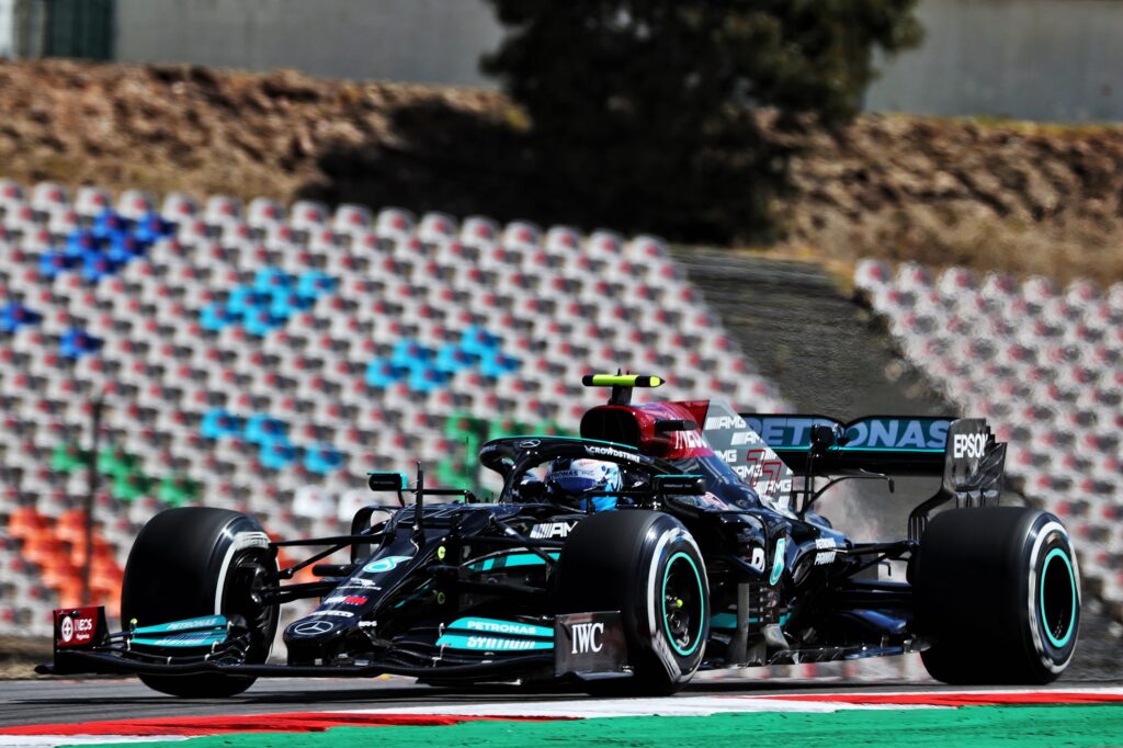 F1 | Mercedes, Bottas: “Pista scivolosa, meglio le medie delle soft”