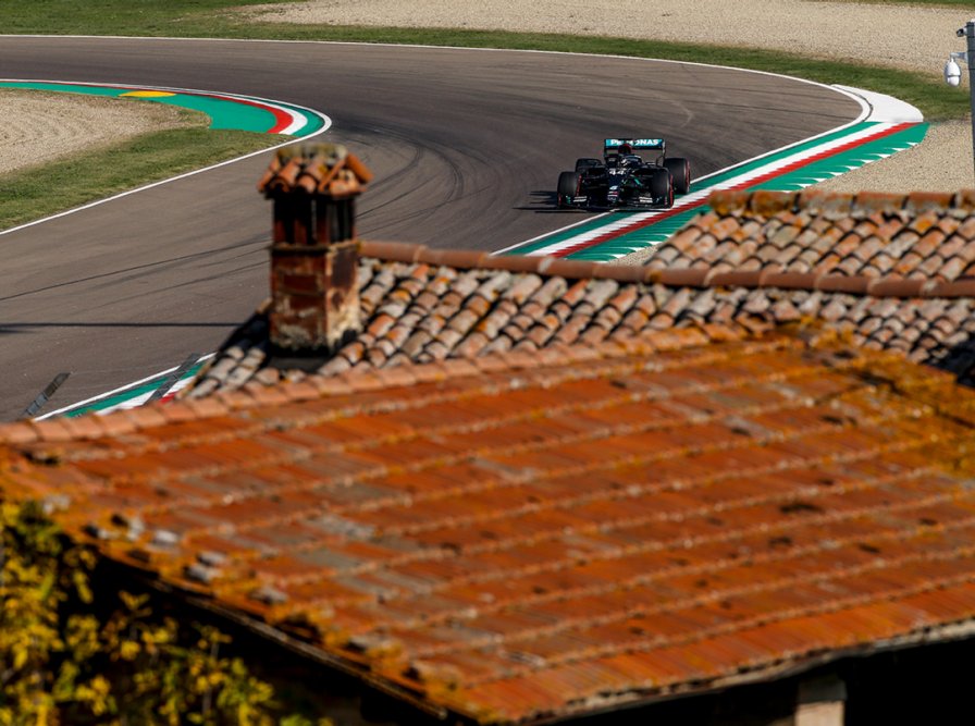 Formula 1 | Wolff pronto per la sfida di Imola: “Red Bull è davanti, ma stiamo spingendo al massimo”