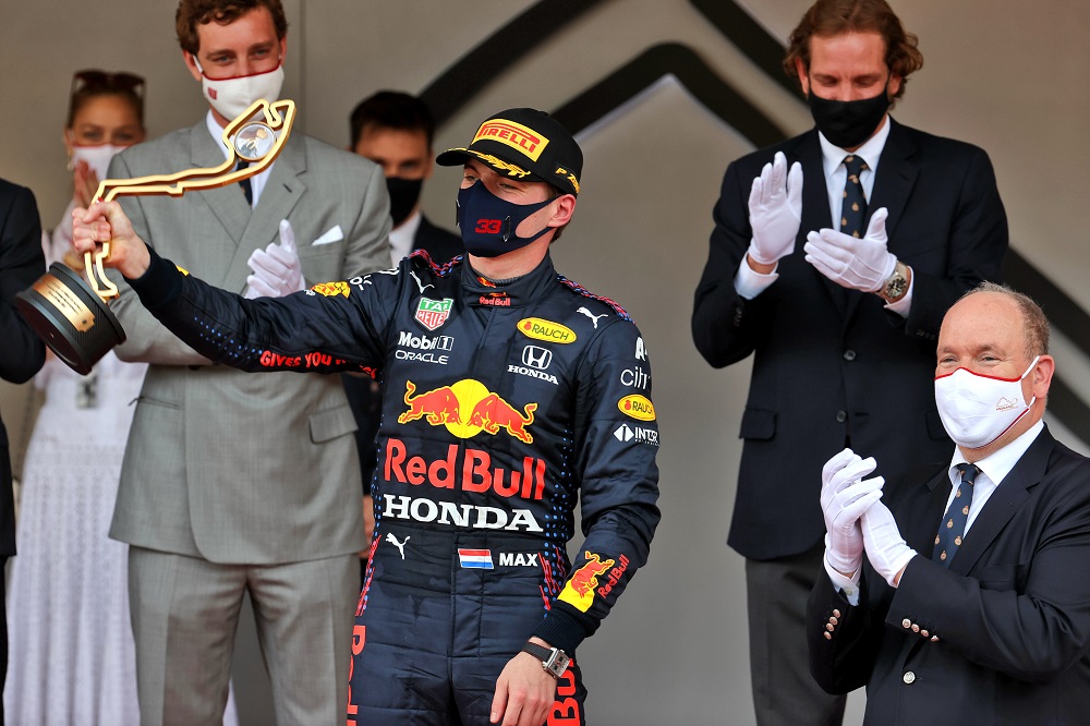 F1 | GP Monaco, Verstappen si gode il trionfo: “Gara fantastica, qui vincere è molto speciale”