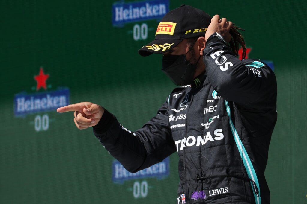 F1 | Mercedes, Hamilton: “Vivo per gare del genere”