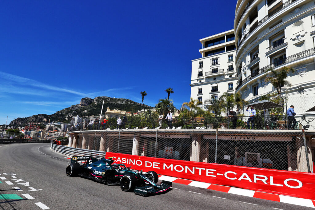 F1 | Aston Martin, Sebastian Vettel saldamente in top 10 a Monaco