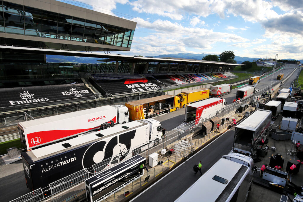 F1 | Steiner contro il “double” in Austria: “Non possiamo chiedere allo staff un impegno di sei settimane”