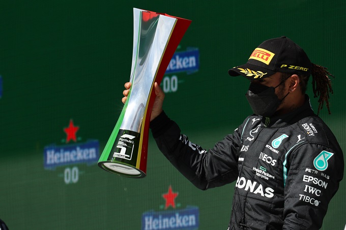 F1 | GP del Portogallo, Hamilton: una vittoria di strategia