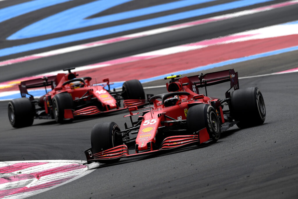 F1 | Ferrari, Sainz e l’usura gomme: “Ci limita la domenica fin dal Bahrain”