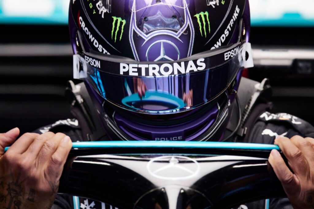 F1 | Hamilton: “In questo momento la Red Bull è la macchina più veloce”