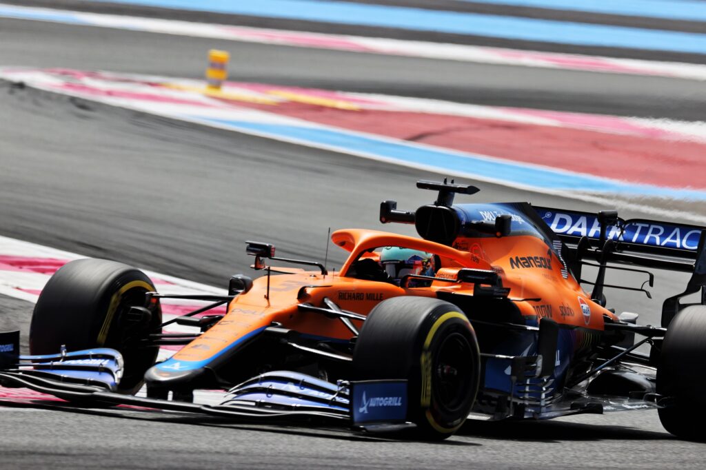 F1 | McLaren, Ricciardo: “Mi mancano un paio di decimi”