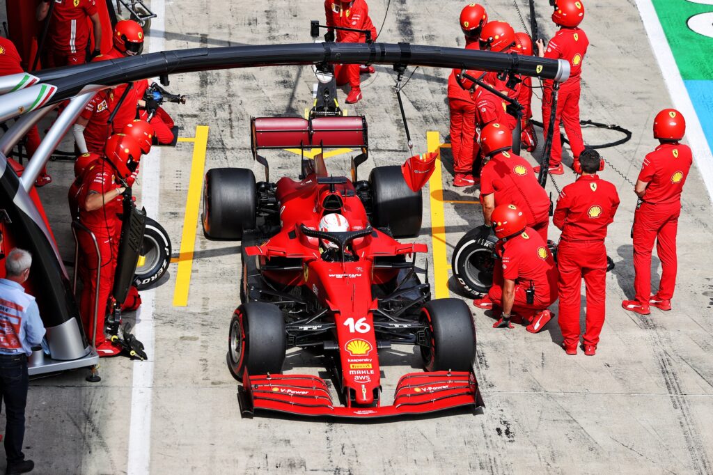 F1 | Ferrari, Leclerc: “Siamo competitivi sui long run”