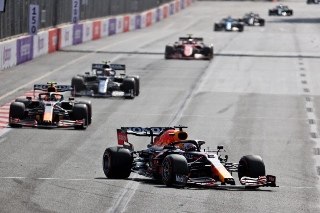 F1 | Marko: “Il pacchetto Red Bull, nel complesso, è più forte di quello Mercedes”