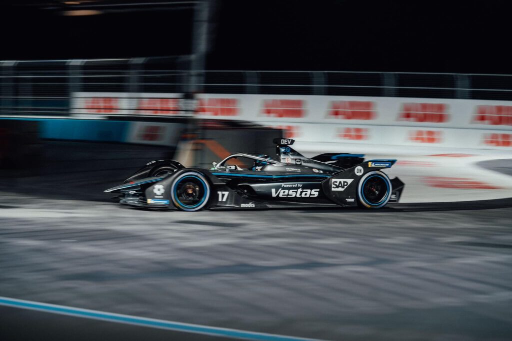 Formula 1 | De Vries e le voci sulla Williams: “Sono state una sorpresa”