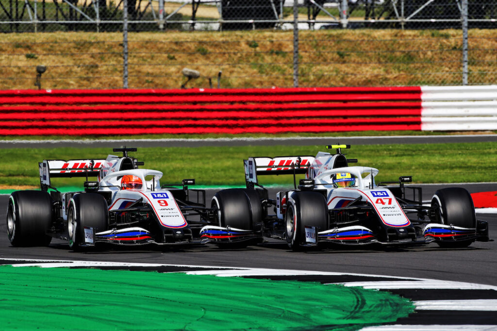 F1 | Steiner sulla sfida Mazepin-Schumacher a Silverstone: “E’ stata una battaglia pulita”