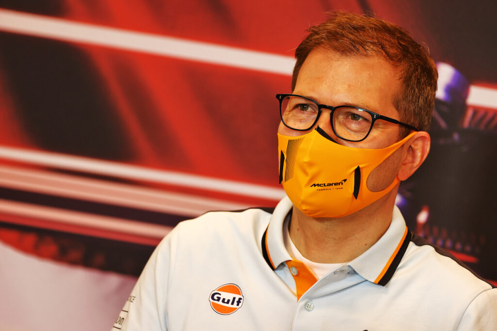 F1 | McLaren, Seidl: “Horner non smette mai di parlare dell’impatto economico sugli incidenti”