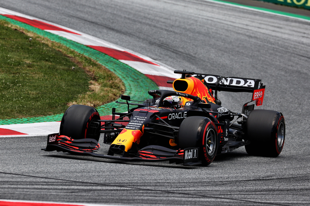 F1 | Red Bull, Verstappen: “Stagione lunga, nulla è perduto”