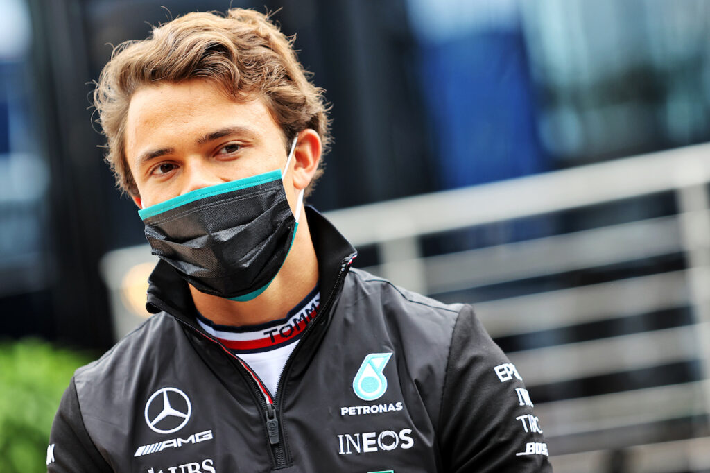 F1 | De Vries: “Non voglio arrivare in Formula 1 solo per partecipare”