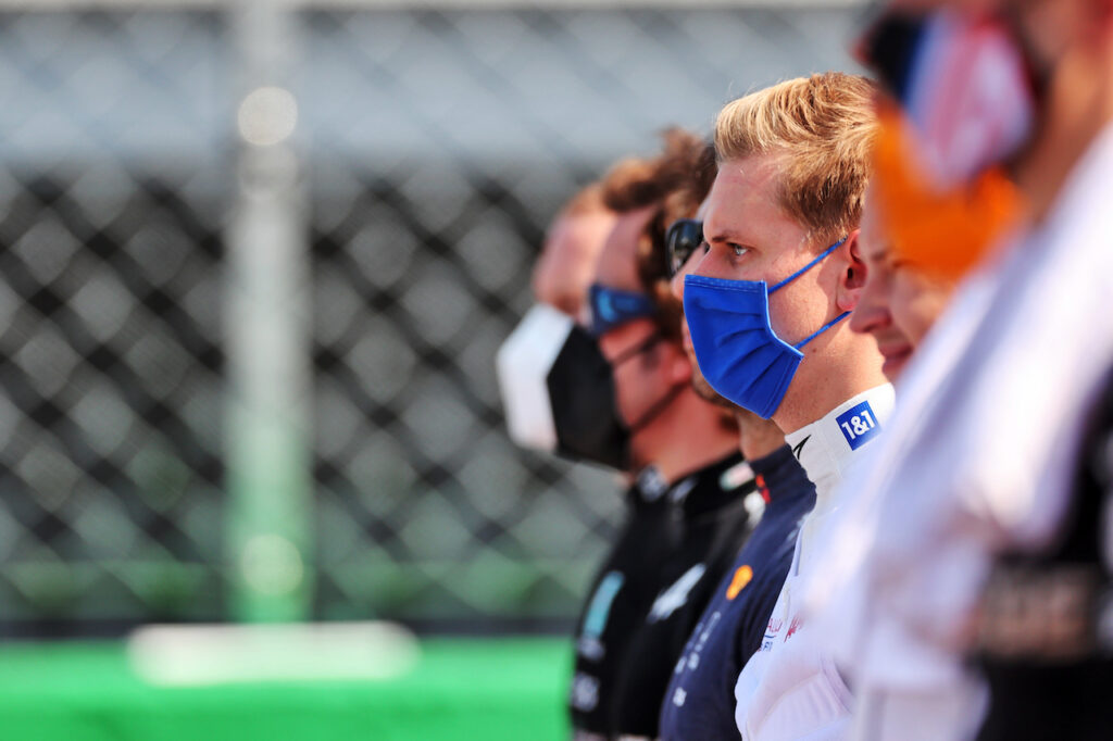 F1 | Mekies sulla conferma di Schumacher in Haas: “Proseguirà nel percorso di crescita”