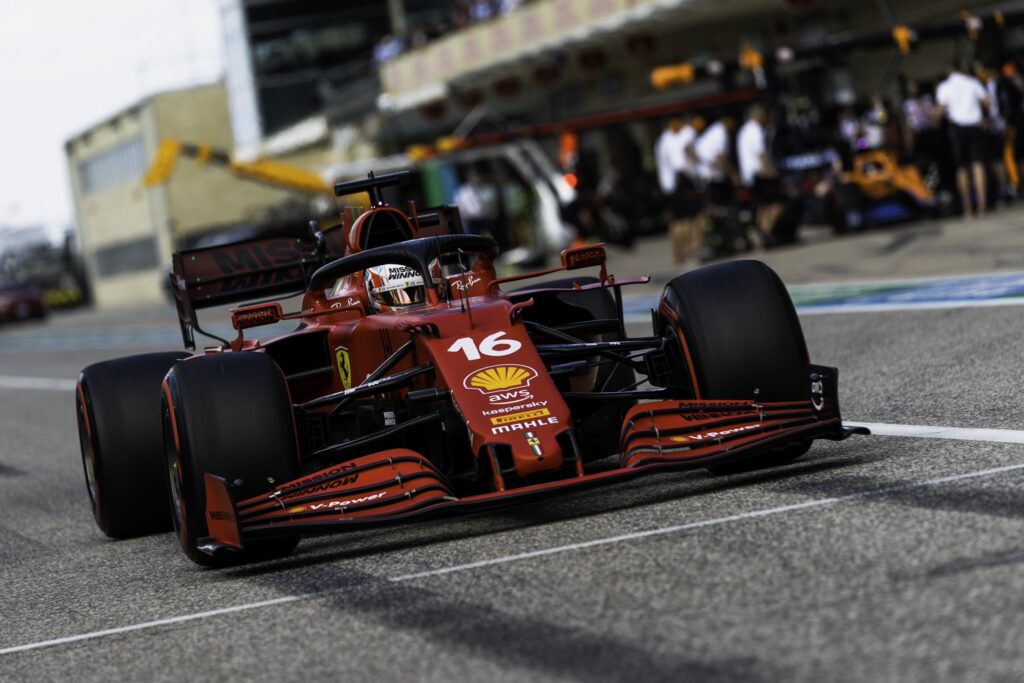 F1 | Ferrari, Leclerc: “È stata una sorpresa essere davanti alla McLaren in qualifica”