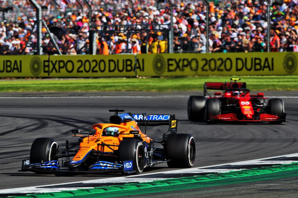 F1 | McLaren, Seidl sulla sfida alla Ferrari: “Importante sul lato sportivo, non su quello aziendale”