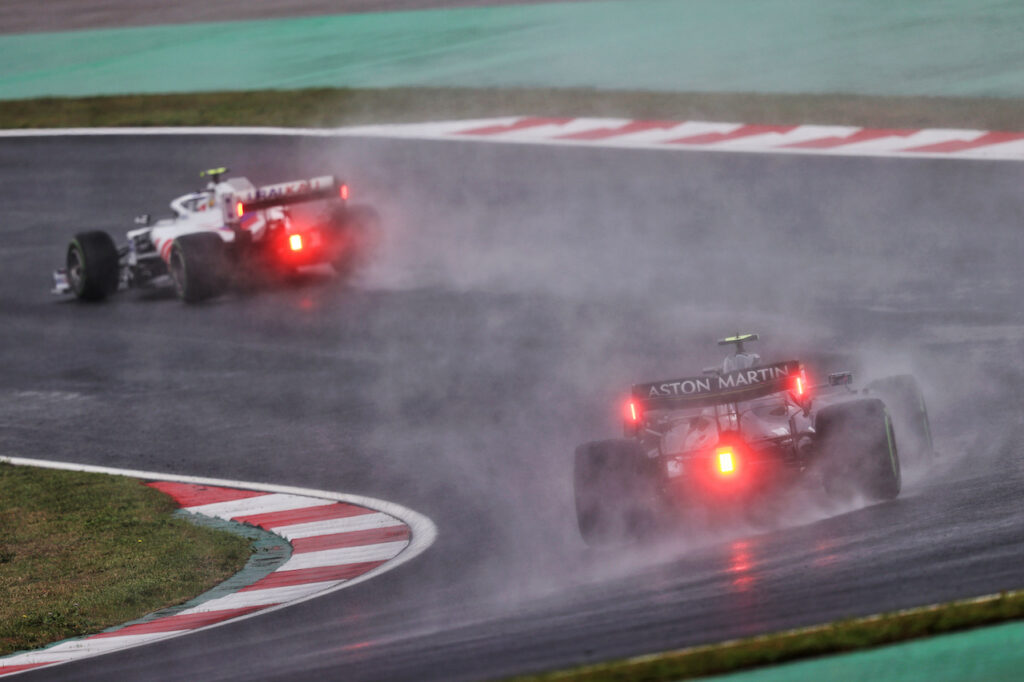 F1 | Ralf Schumacher a gamba tesa su Aston Martin: “Imbarazzanti”