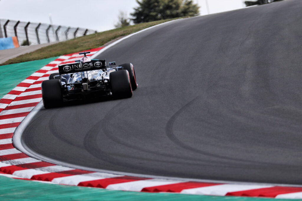F1 | Wolff tiene alta l’allerta in casa Mercedes: “Non escludo una quinta unità per Hamilton”