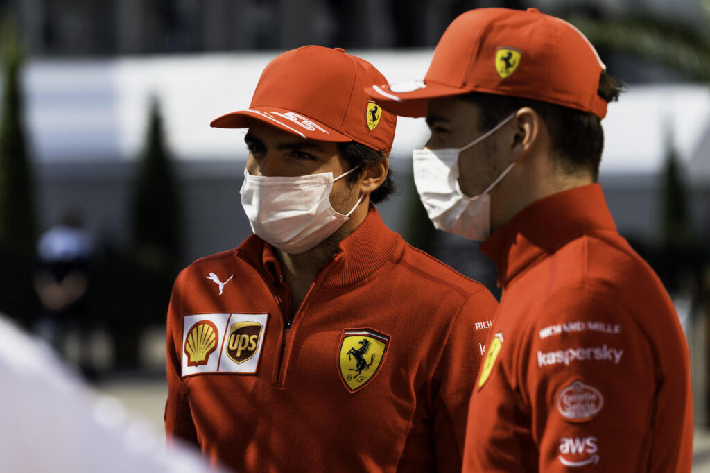 F1 | Ferrari, Mekies: “Leclerc e Sainz sono concentrati a portare la squadra al terzo posto”