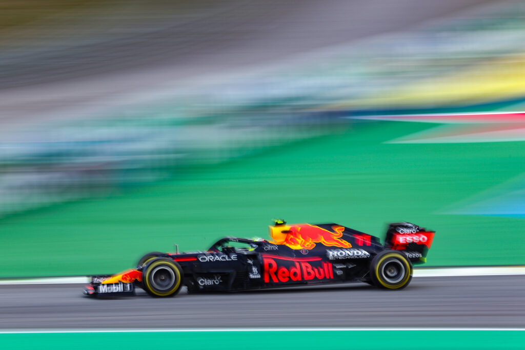 F1 | Red Bull, Sergio Perez resta dietro Sainz: “Non potevo rischiare di più”