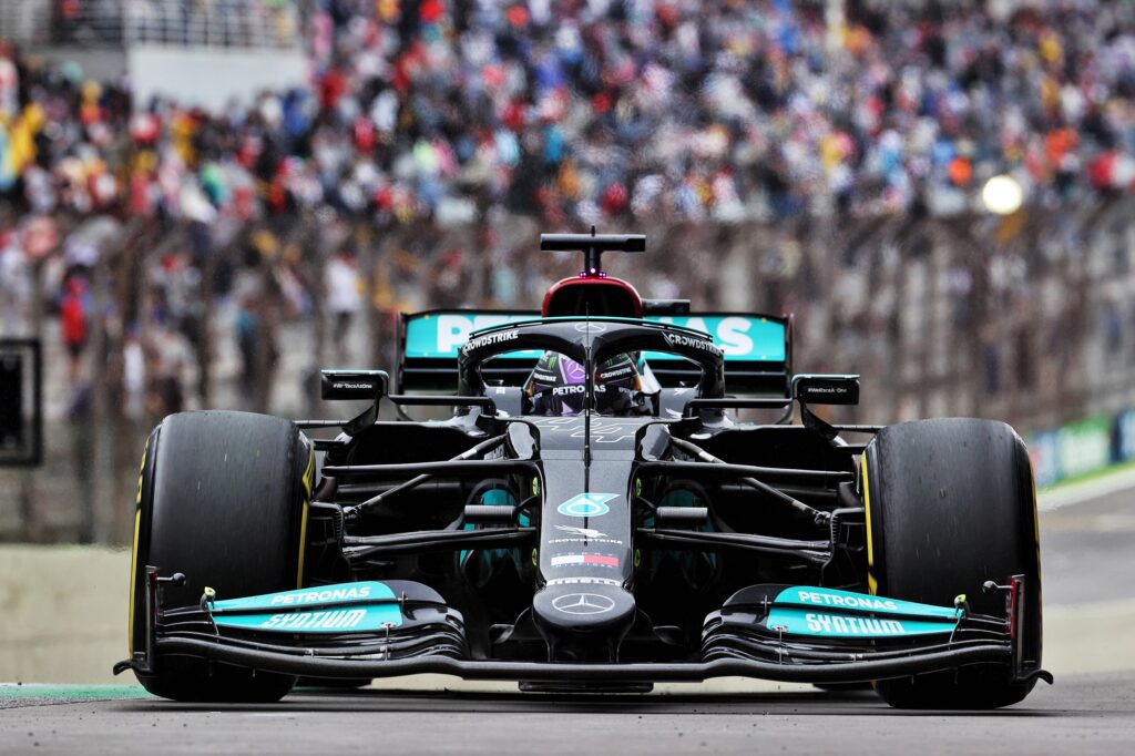 F1 | GP San Paolo, Lewis Hamilton sotto investigazione