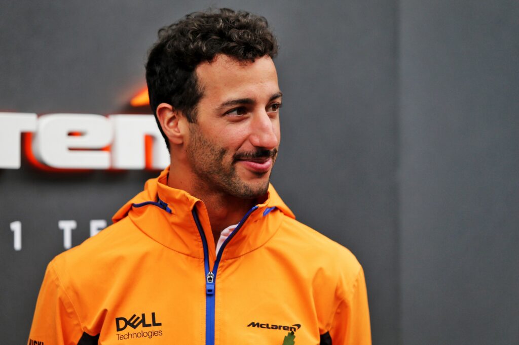 F1 | McLaren, Ricciardo: “Sono rimasto imbottigliato nel traffico in curva 1”
