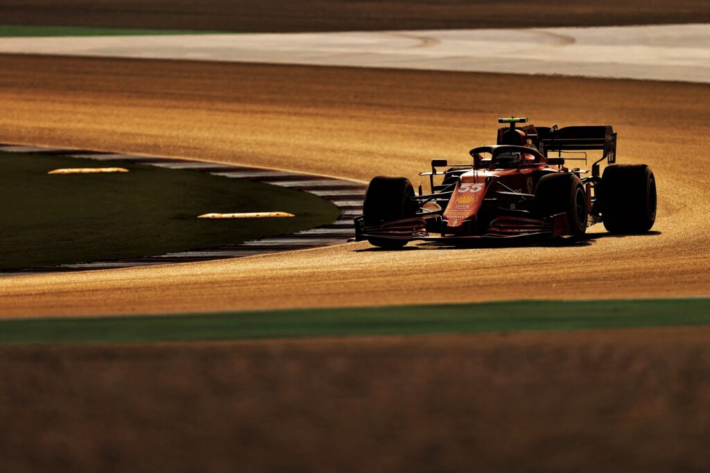 F1 | Ferrari, Sainz per un pelo in Q3: “Con le soft degrado elevato”