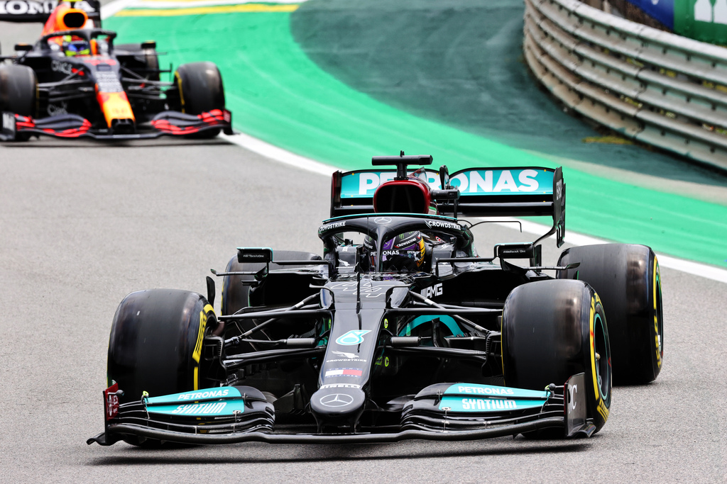 F1 | GP Brasile: Hamilton conquista la “pole” della Sprint Race