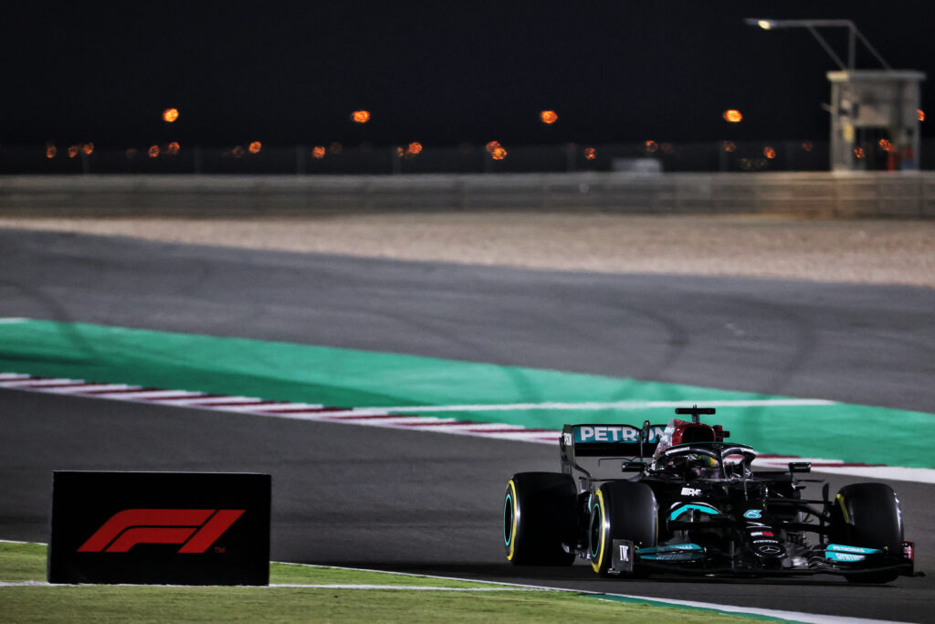 F1 | GP Qatar: trionfo di Hamilton ma super Alonso!