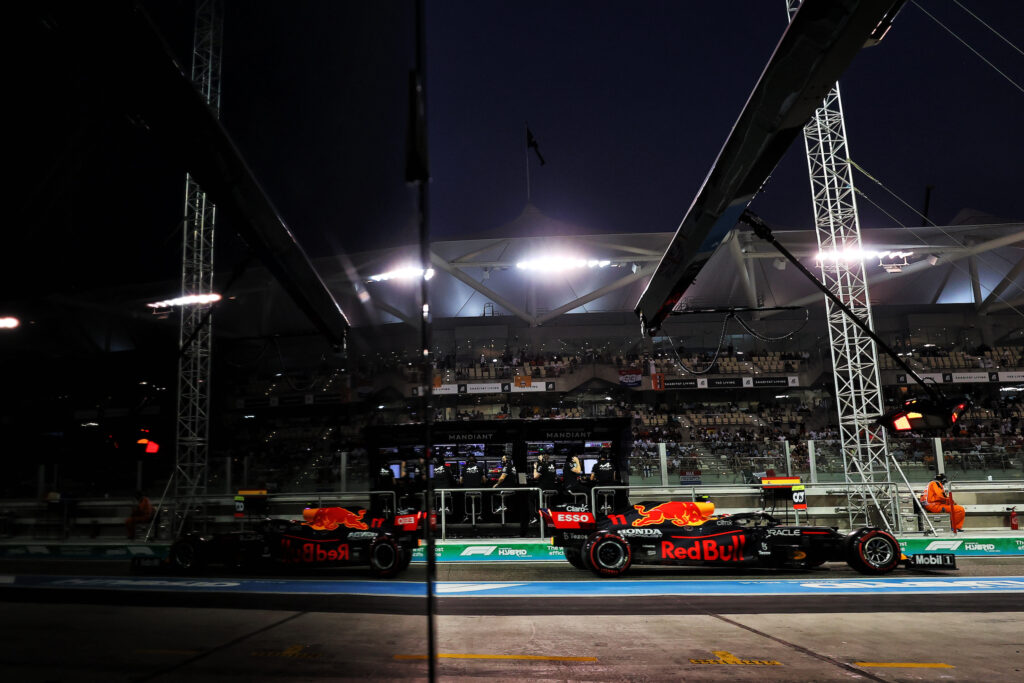 F1 | Red Bull, Sergio Perez: “E’ stato molto bello vedere Max prendersi la pole”