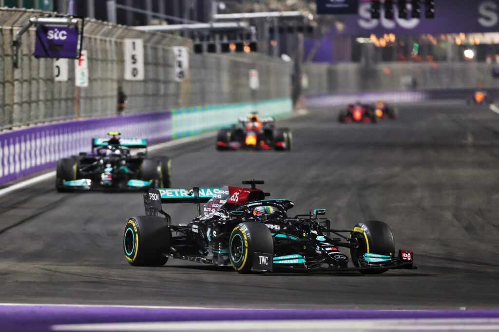 F1 | GP Arabia Saudita: Vittoria di Hamilton davanti a Verstappen