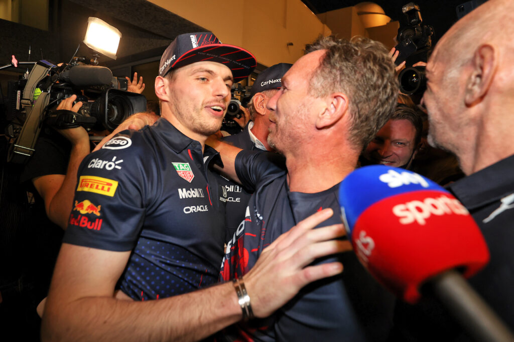 Formula 1 | Horner e il rinnovo di Verstappen: “E’ solo un pezzo di carta”