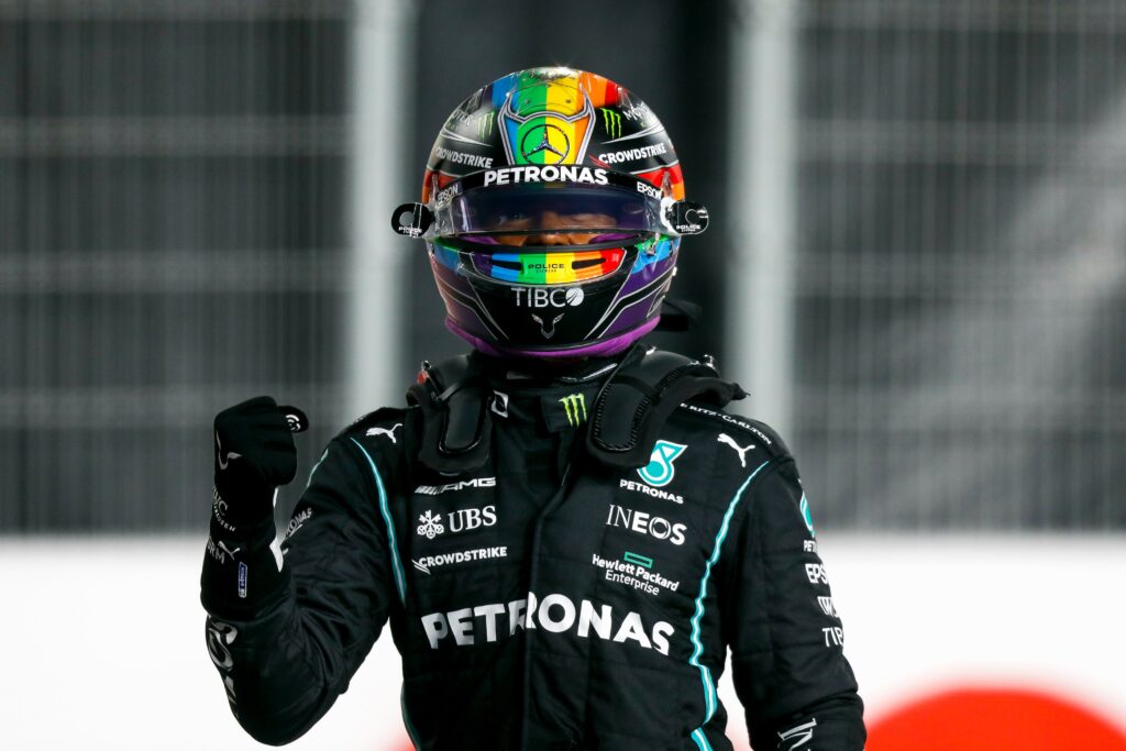 F1 | Mercedes, Hamilton sulla Ferrari: “Potrebbe essere mesi avanti”