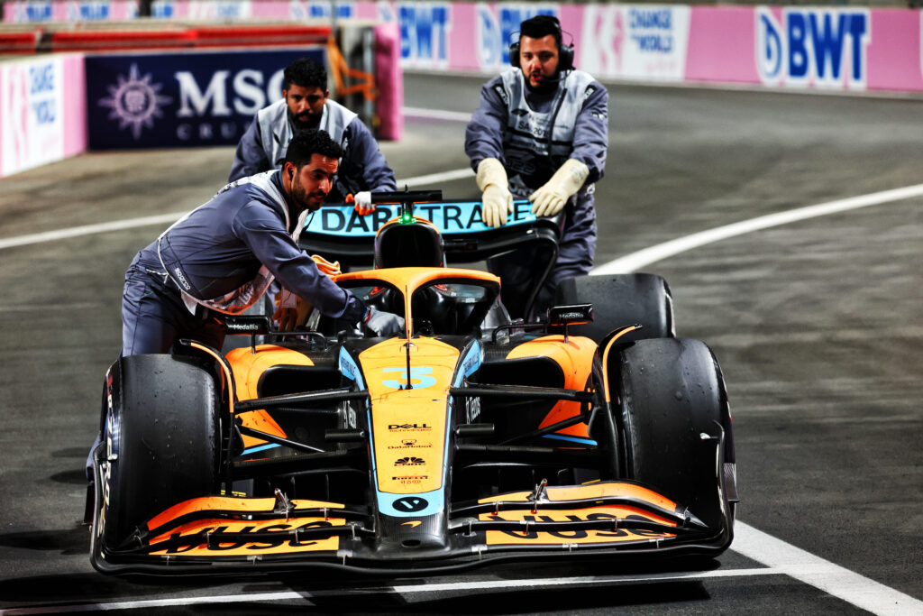 F1 | McLaren, ritiro per Daniel Ricciardo: “Non il risultato che speravo”