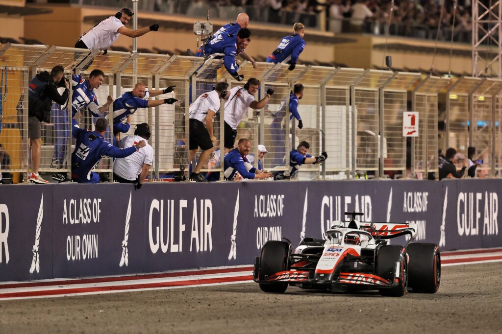 F1 | Haas, Magnussen quinto in Bahrain: “La follia continua!”