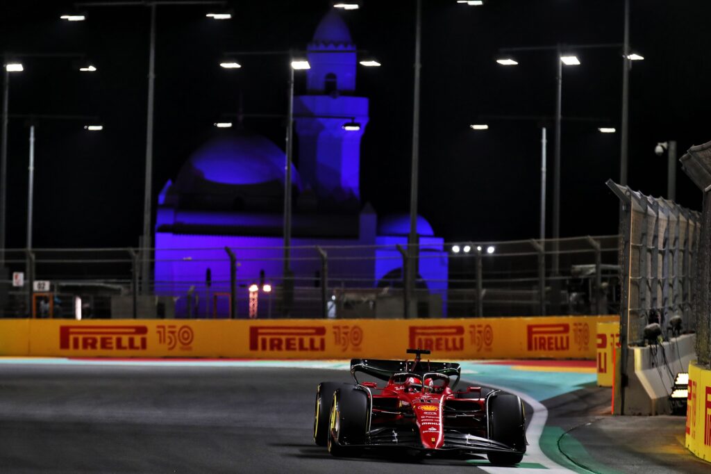 F1 | Ferrari, Leclerc bacia il muro nelle FP2 e danneggia la sospensione