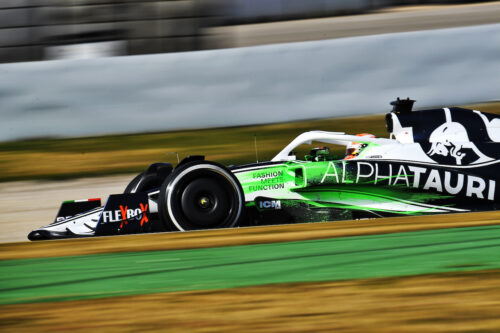 Formula 1 | Tsunoda ottimista sulla AT03: “Possiamo guardare con fiducia alla nuova stagione”