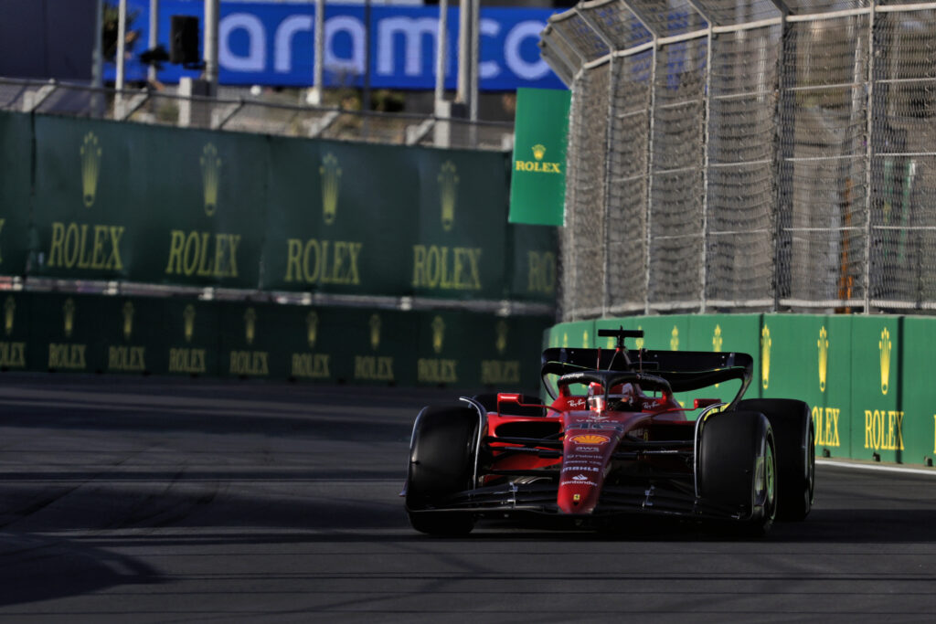 F1 | GP Arabia Saudita, FP1: Leclerc precede Verstappen