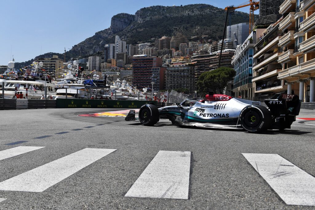 F1 | Mercedes, Russell: “Ferrari al top, cerchiamo di essere i primi degli altri”