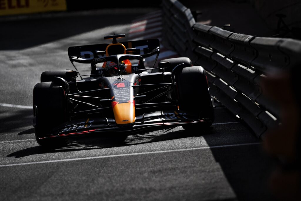F1 | Red Bull, Verstappen: “Per battere le Ferrari dobbiamo trovare il giusto bilanciamento”