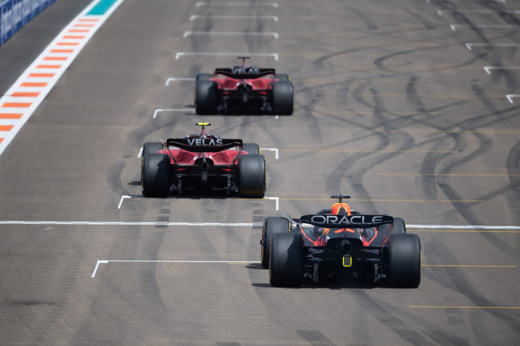 Formula 1 | Marko non si fida della Ferrari: “Non vinceremo tutte le gare, sarà combattuta”
