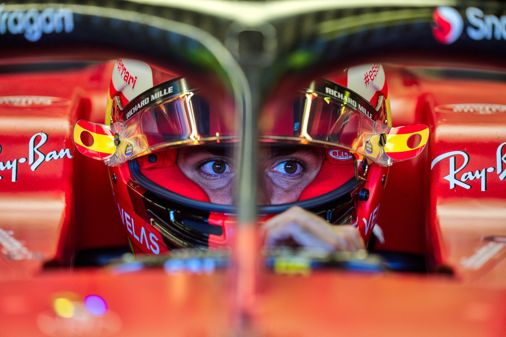 F1 | Ferrari, Sainz rincorre la prima vittoria: “Riuscirci nel GP di casa sarebbe il massimo”