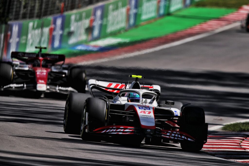 Formula 1 | Domenica nera per la Haas: Magnussen diciassettesimo, ritiro per Schumacher