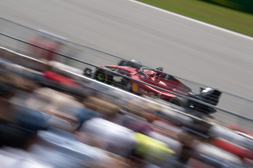 Formula 1 | Ecclestone non crede nella Ferrari: “Tanti errori, Leclerc non conquisterà il titolo”