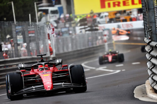 Formula 1 | Zhou sulla lotta mondiale: “Spero nella vittoria di Leclerc”
